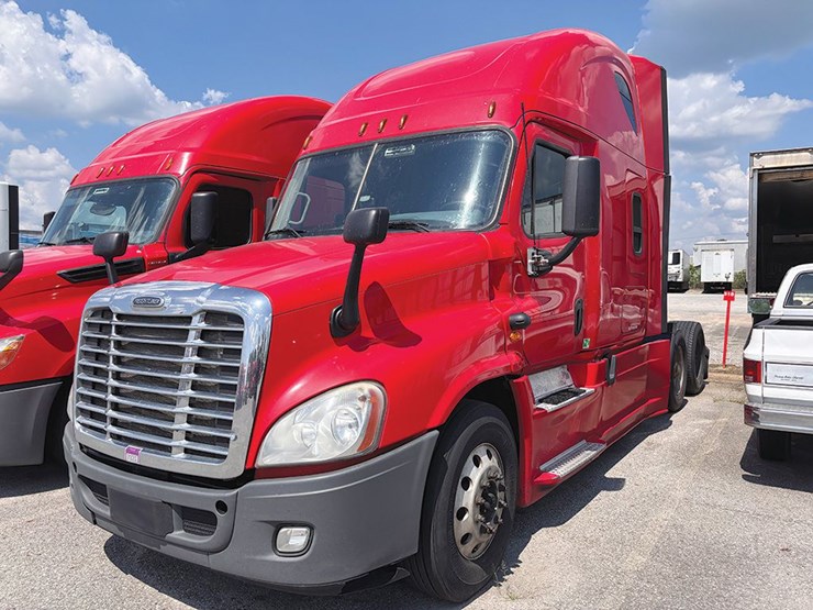 2018-freightliner-cascadia-125-image-1
