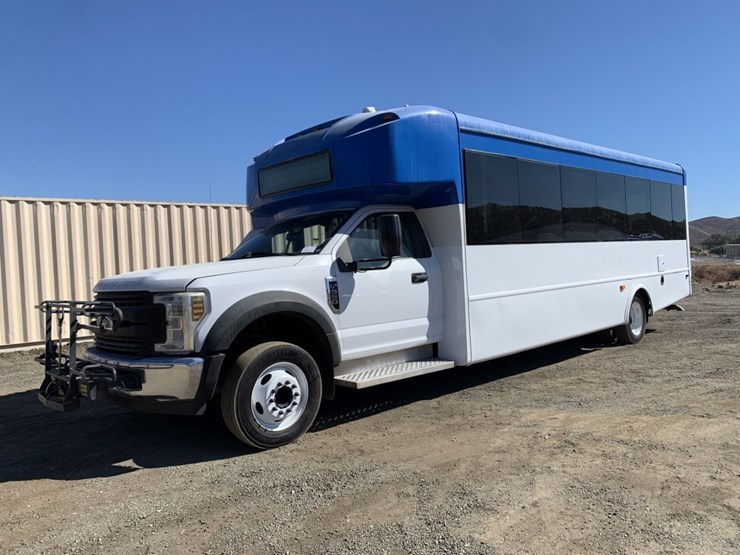 2019-ford-f550-xl-image-1