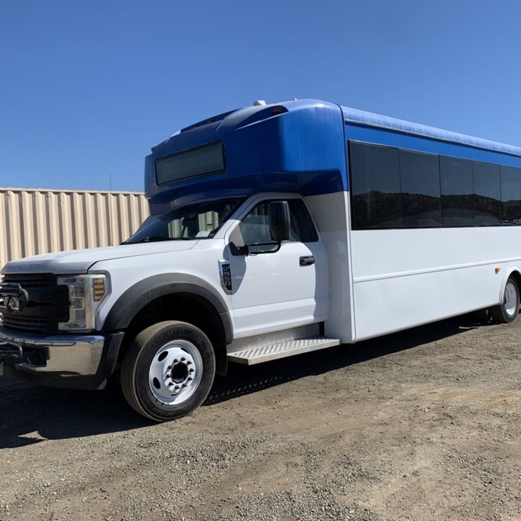 2019 FORD F550 XL