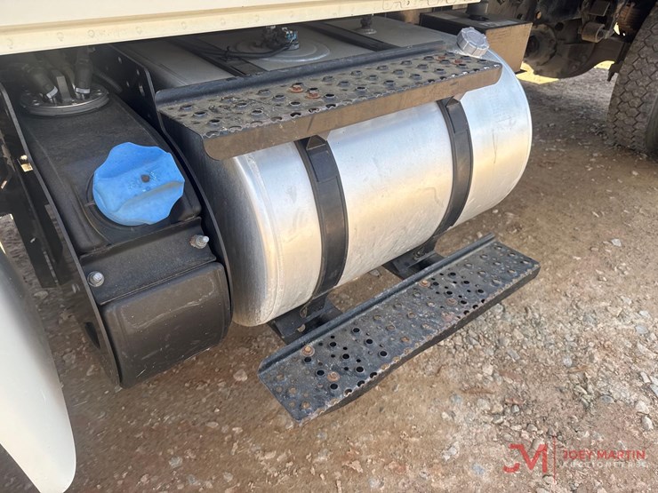 international-durastar-4300-image-14