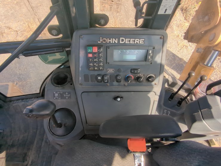2021-deere-710l-image-18