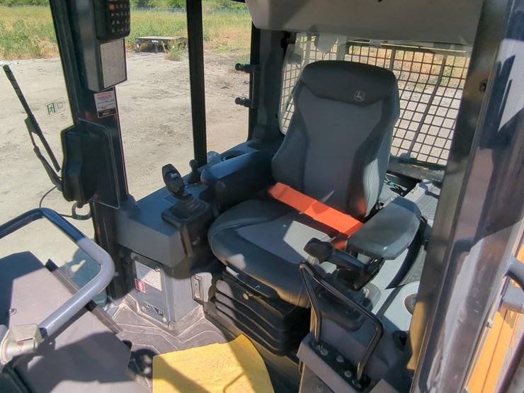 2024-deere-650-lgp-image-17