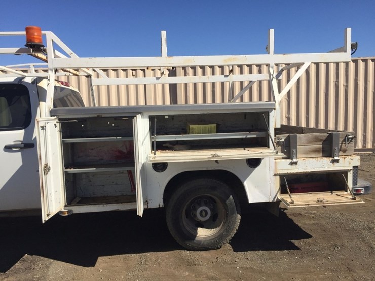 2014-chevrolet-silverado-3500-image-12