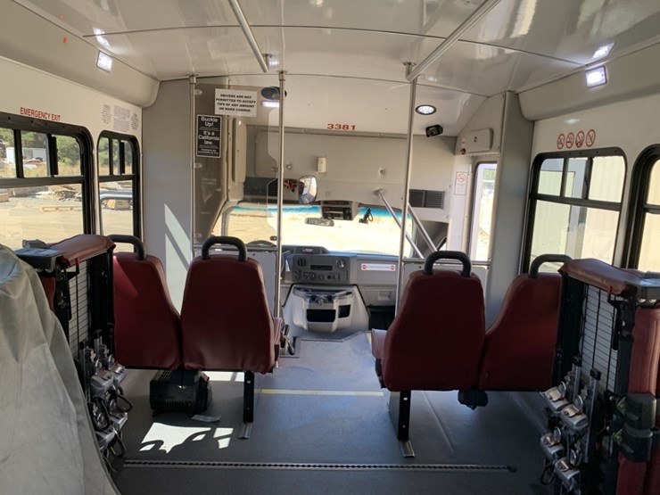 2016-ford-e450-image-12
