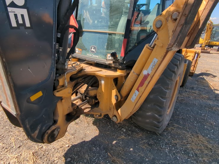 2021-deere-710l-image-8