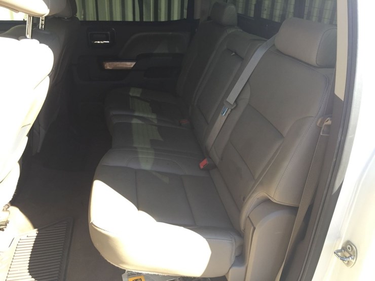 2015-chevrolet-silverado-ltz-crew-cab-pickup,-image-11