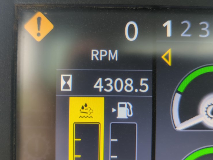 2022-deere-544p-image-17