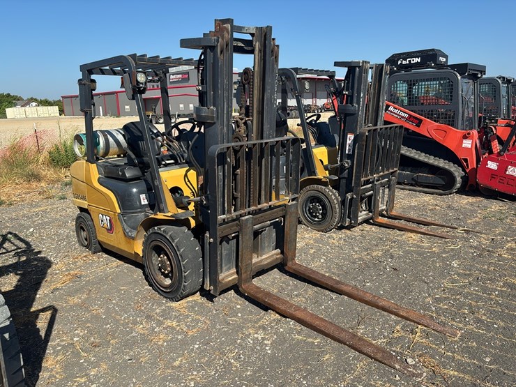 2022-caterpillar-gp30n-image-2