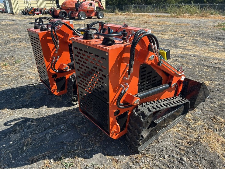 new-ats-t460-mini-track-loader-image-6