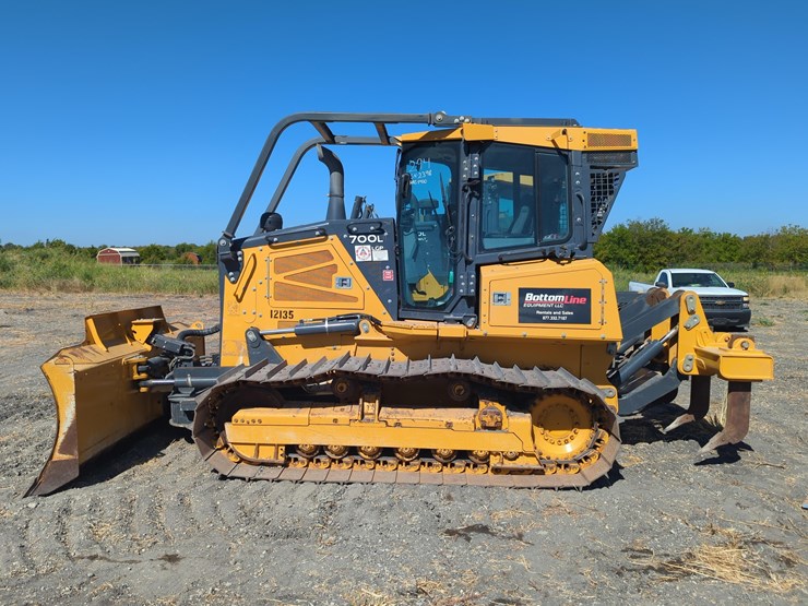2025-deere-700l-lgp-image-1