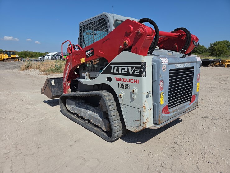 2023-takeuchi-tl12v2-image-5