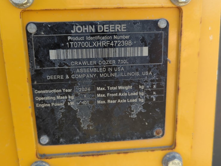 2025-deere-700l-lgp-image-15