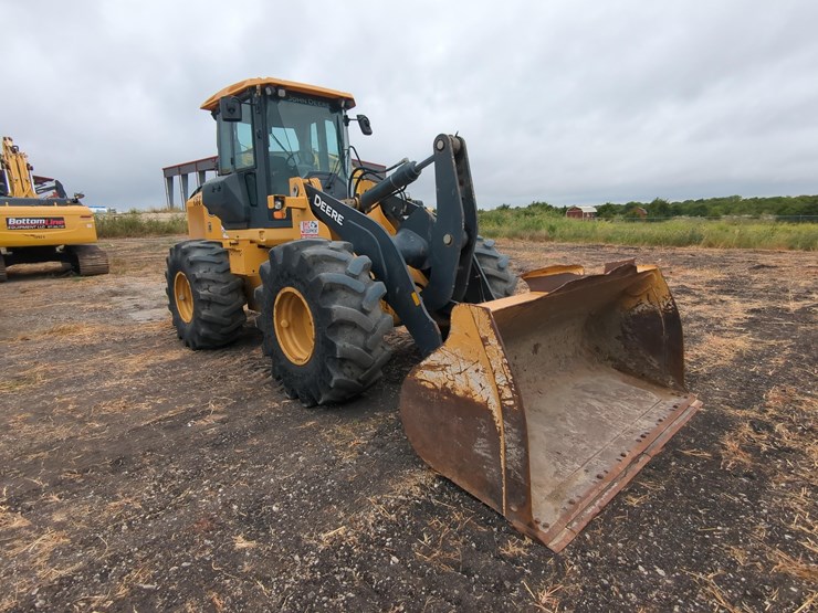 2022-deere-544p-image-3