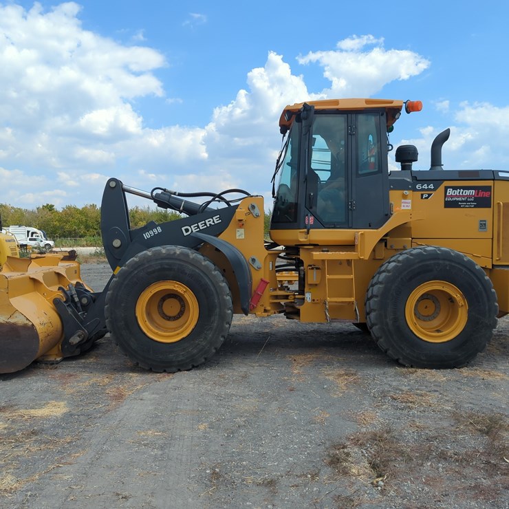 2024 DEERE 644P