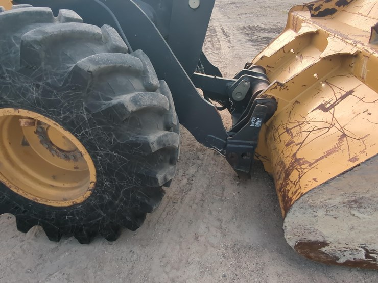 2022-deere-544p-image-9