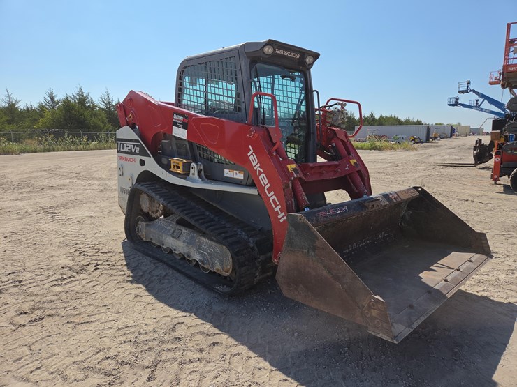 2023-takeuchi-tl12v2-image-3