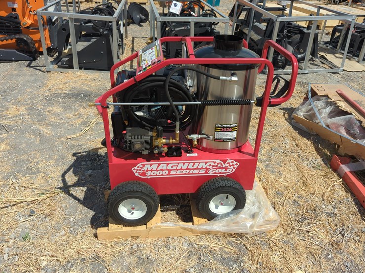 new-easy-kleen-magnum-gold-pressure-washer-image-1