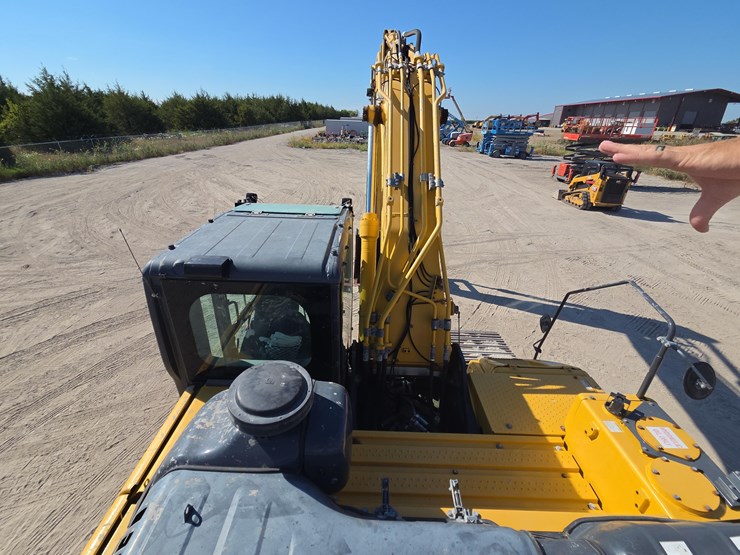 2024-kobelco-sk260-lc-11-image-22