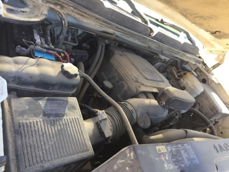 2014-chevrolet-silverado-3500-image-5