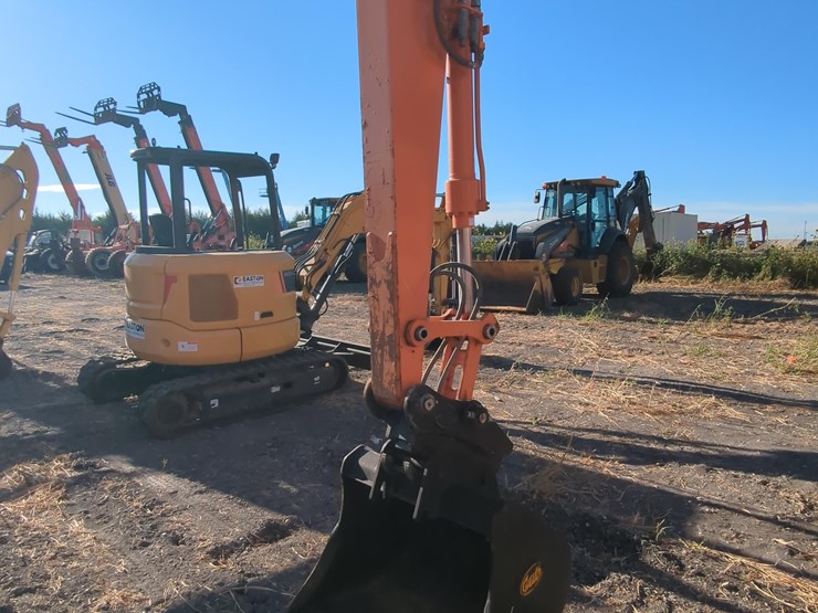 2023-doosan-dx85r-3-image-9