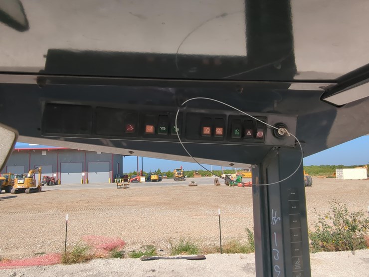 deere-204k-image-16
