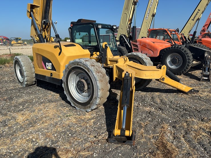 caterpillar-tl1055c-image-3