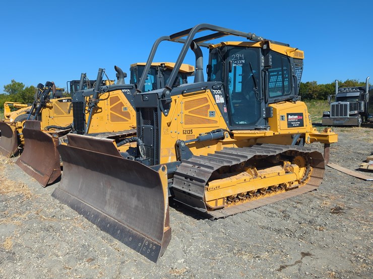 2025-deere-700l-lgp-image-2