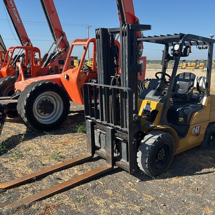 2023 CATERPILLAR GP30N