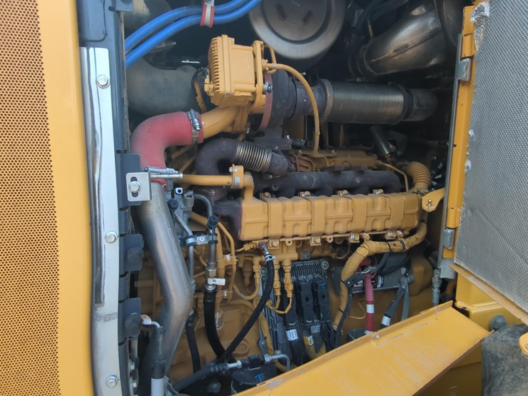 2022-deere-544p-image-11