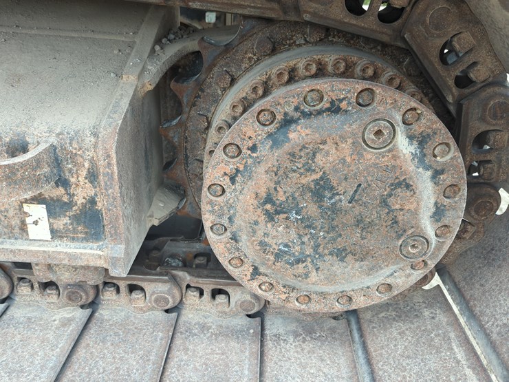 2020-caterpillar-320-image-16