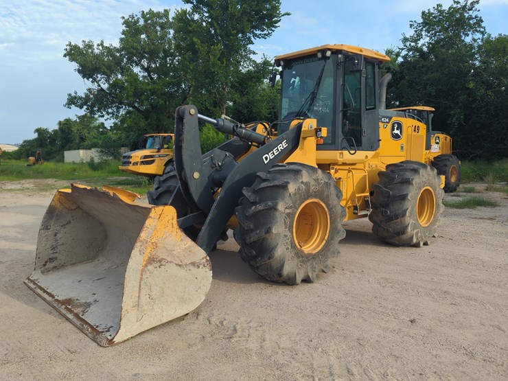 2022-deere-624p-image-2