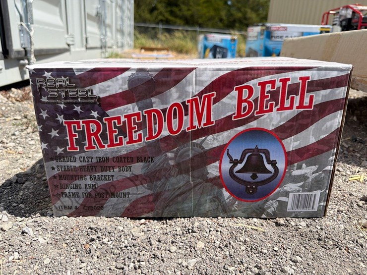new-cast-iron-freedom-/-farm-bell-new-support-equipment-image-1