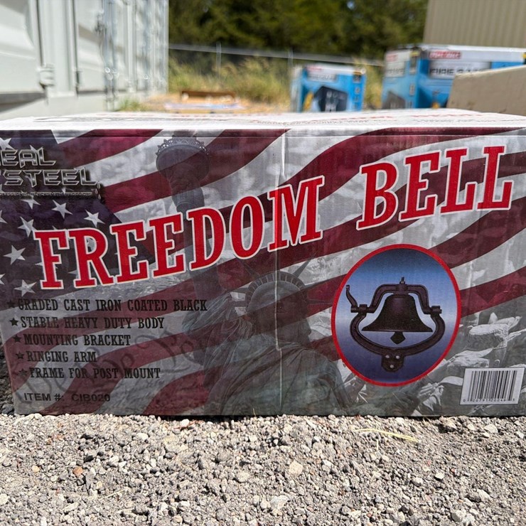 NEW CAST IRON FREEDOM / FARM BELL NEW SUPPORT EQUIPMENT