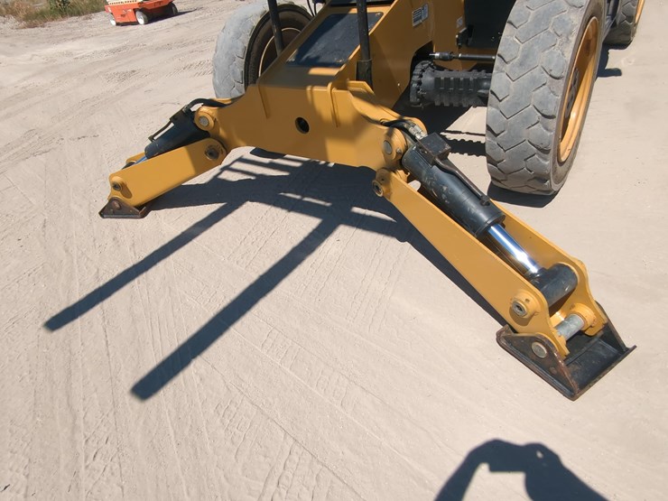 2019-caterpillar-tl1255-image-7