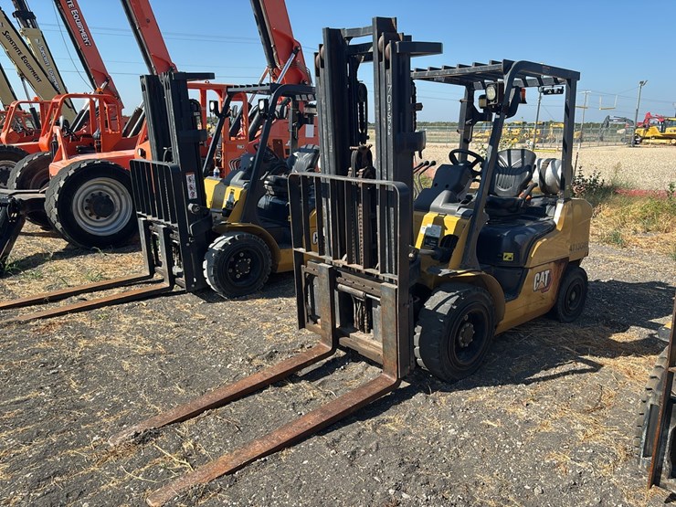 2022-caterpillar-gp30n-image-1