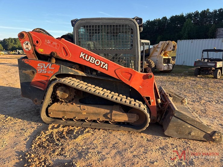 2019-kubota-svl95-2s-image-2