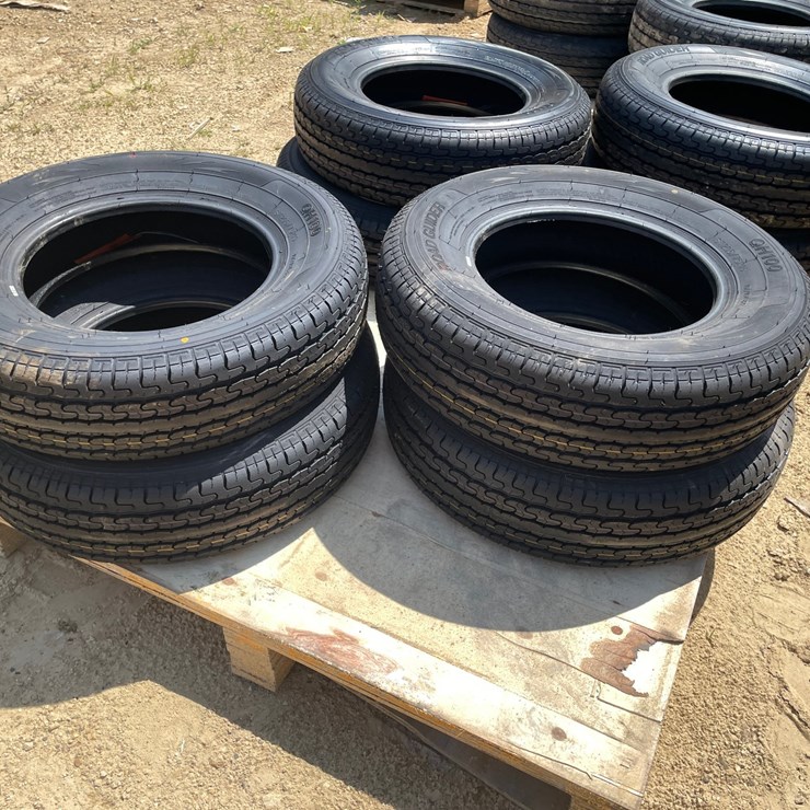 #2202 • (4) Road Guider QH100 ST205/75R15 Radial Trailer Tires