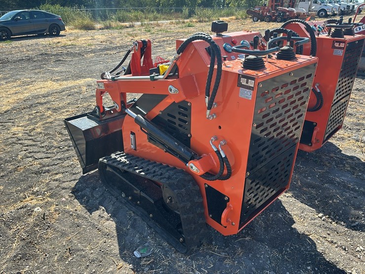 new-ats-t460-mini-track-loader-image-7