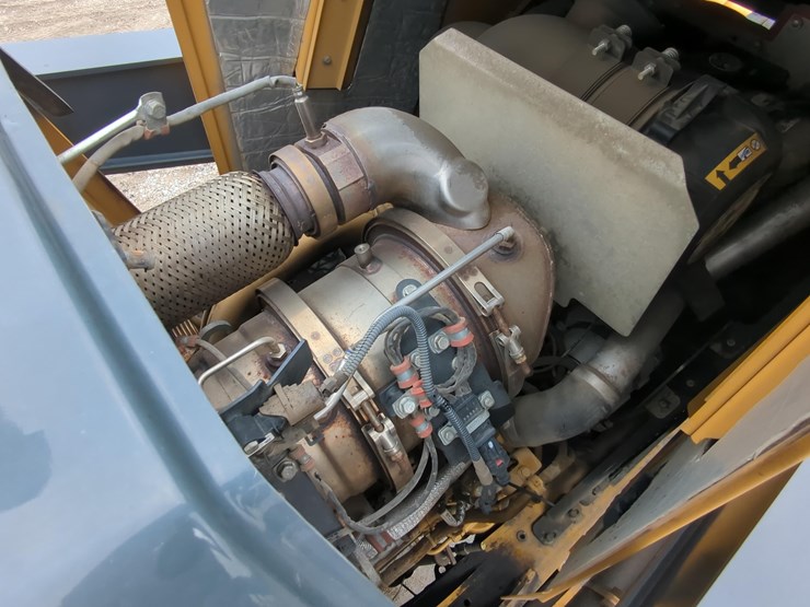 2021-deere-710l-image-15