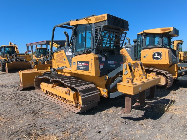 2025-deere-700l-lgp-image-5