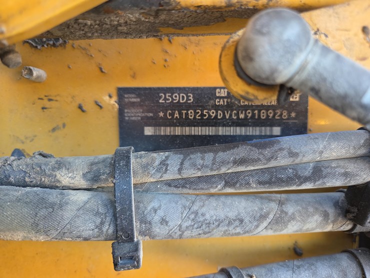 2021-caterpillar-259d3-image-14