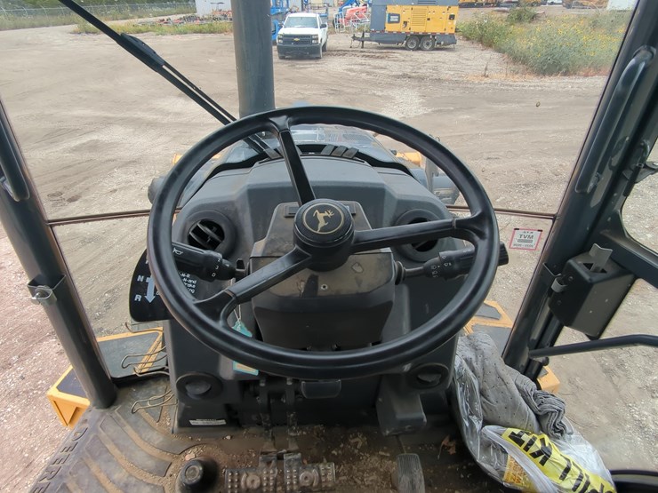 2021-deere-710l-image-19