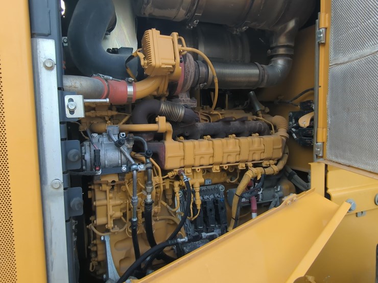 2022-deere-624p-image-11