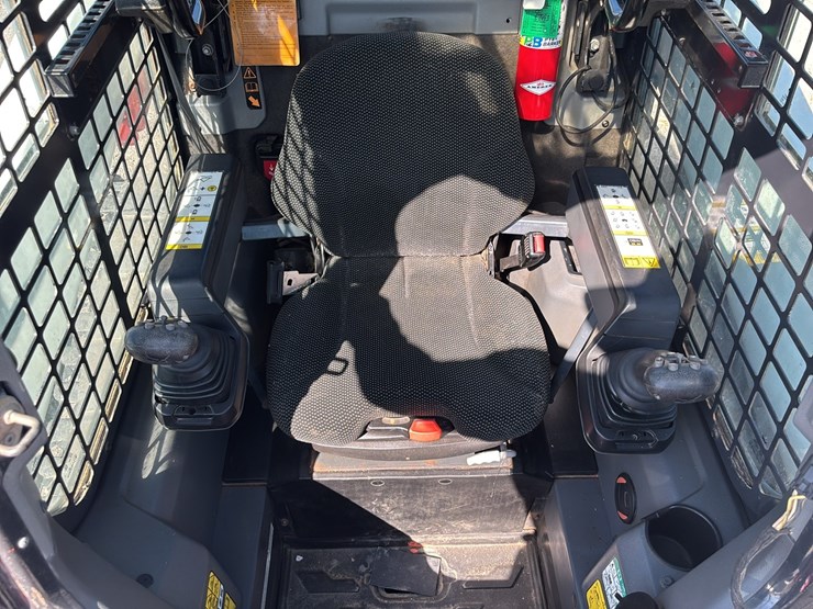 2021-bobcat-t76-image-18