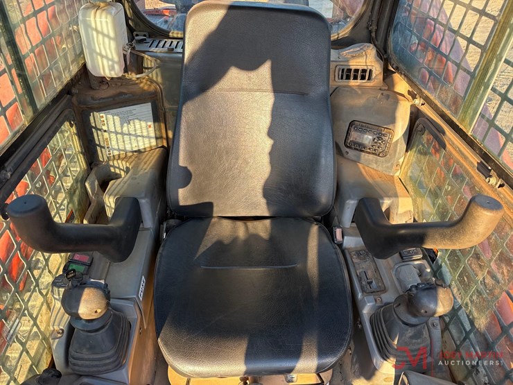 2019-kubota-svl95-2s-image-17
