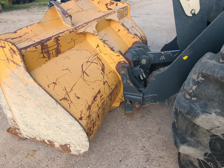 2022-deere-544p-image-8