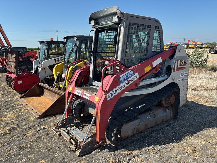 2008-takeuchi-tl8-image-1