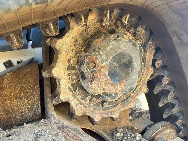 2021-bobcat-t76-image-7