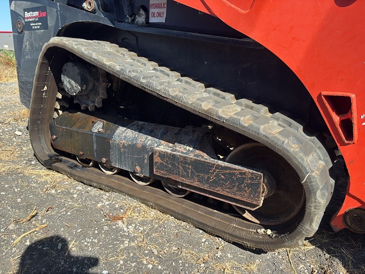 2023-kubota-svl75-2hwc-image-9