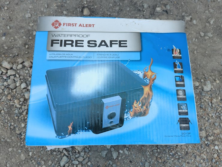 new-first-alert-2013f-.17-cu-ft-fire-and-water-proof-safe-new-support-equipment-image-1